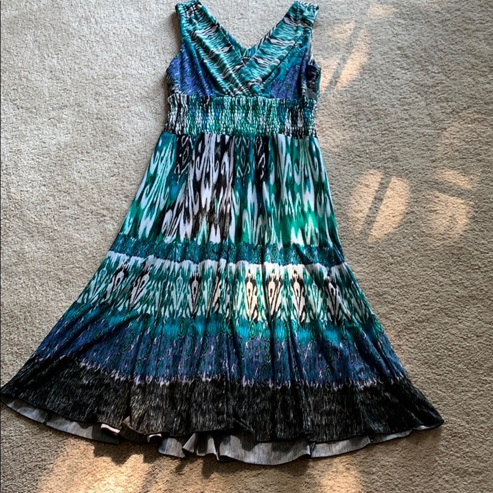 Gorgeous blue, green, black & white dress